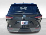 Used 2022 Toyota Sienna XLE image 4