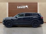 Used 2025 Volkswagen Atlas SE image 3