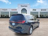 New 2025 Chrysler Pacifica Select image 4
