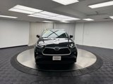 Used 2023 Toyota Highlander Bronze Edition image 2