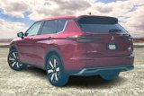 New 2025 Mitsubishi Outlander SE image 3