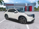 New 2025 Nissan Pathfinder Platinum image 3