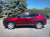 Used 2022 Jeep Compass Latitude image 2