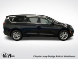 New 2025 Chrysler Pacifica Select image 3