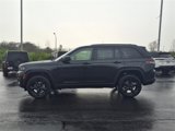 New 2025 Jeep Grand Cherokee Altitude image 2