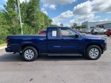 Used 2023 Nissan Frontier SV w/ SV Convenience Package image 2