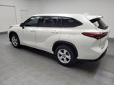 Used 2021 Toyota Highlander L image 3