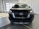 New 2025 Nissan Pathfinder Platinum image 2