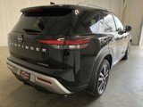 New 2025 Nissan Pathfinder Platinum image 4