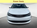 Used 2023 Chrysler Voyager LX image 5