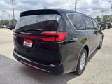 New 2026 Chrysler Pacifica Select image 5