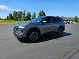 Used 2024 Nissan Rogue SV image 2