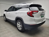 Used 2024 GMC Terrain SLE w/ Driver Convenience Package image 5