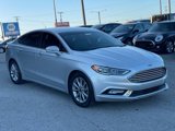 Used 2017 Ford Fusion SE w/ Fusion SE Technology Package image 4