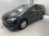 Used 2022 Chrysler Voyager LX image 5