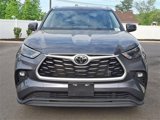 Certified 2023 Toyota Highlander XLE image 2