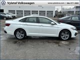 Used 2024 Volkswagen Jetta SE w/ Panoramic Sunroof Package image 2