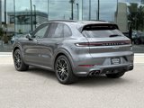 Certified 2025 Porsche Cayenne image 3