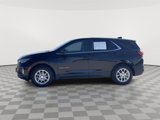 Used 2022 Chevrolet Equinox LT image 2