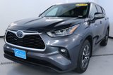 Used 2020 Toyota Highlander XLE image 3