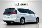 Used 2022 Chrysler Pacifica Limited image 4