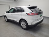 Used 2023 Ford Edge SEL image 3