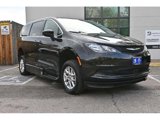 Used 2022 Chrysler Voyager LX image 3