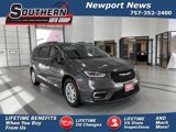 Used 2022 Chrysler Pacifica Touring-L image 1