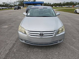 Used 2005 Toyota Avalon XLS image 2