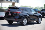 Used 2023 Toyota Highlander Limited image 3