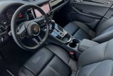 Used 2024 Porsche Macan image 4