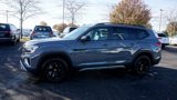 New 2025 Volkswagen Atlas Peak Edition SE image 2