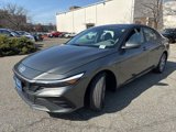 Certified 2025 Hyundai Elantra SE image 3