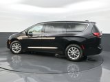 New 2026 Chrysler Pacifica Select image 5
