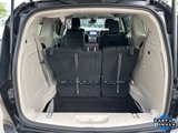 Used 2022 Chrysler Pacifica Touring-L image 4