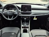New 2025 Jeep Compass Latitude image 3