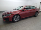 Used 2023 Nissan Altima 2.5 SV image 2
