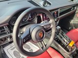 Certified 2025 Porsche Macan image 4