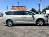Used 2020 Chrysler Pacifica Touring image 3