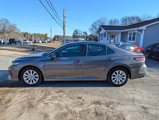 Used 2018 Toyota Camry LE image 4