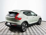 Certified 2024 Volvo XC40 B5 Plus w/ Climate Package image 6