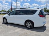 Used 2024 Chrysler Pacifica Touring-L image 5