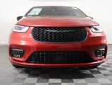 New 2025 Chrysler Pacifica Limited w/ Uconnect Theater Family Group image 2