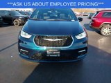 New 2025 Chrysler Pacifica Select image 4