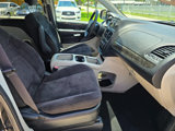 Used 2014 Dodge Grand Caravan SXT image 2