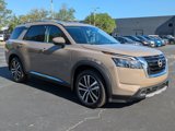 New 2025 Nissan Pathfinder Platinum image 2