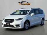 Used 2022 Chrysler Pacifica Touring-L image 2