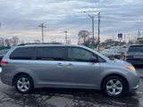 Used 2013 Toyota Sienna LE image 3