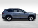 Used 2024 Volkswagen Atlas SE image 4
