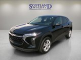 Used 2025 Chevrolet Trax LS image 2